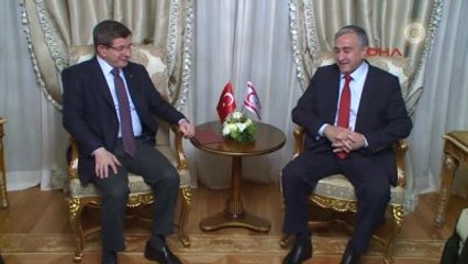 Başbakan Davutoğlu, Davos'ta KKTC Cumhurbaşkanı Akıncı ile Görüştü