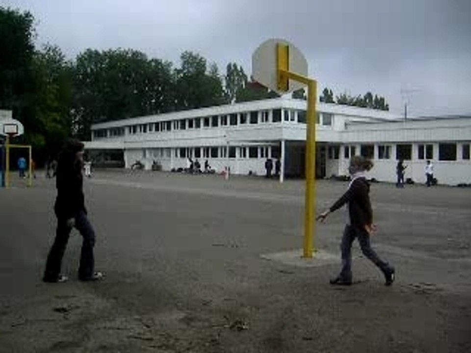 LA DANSE DES CREVETTES . . .  XD