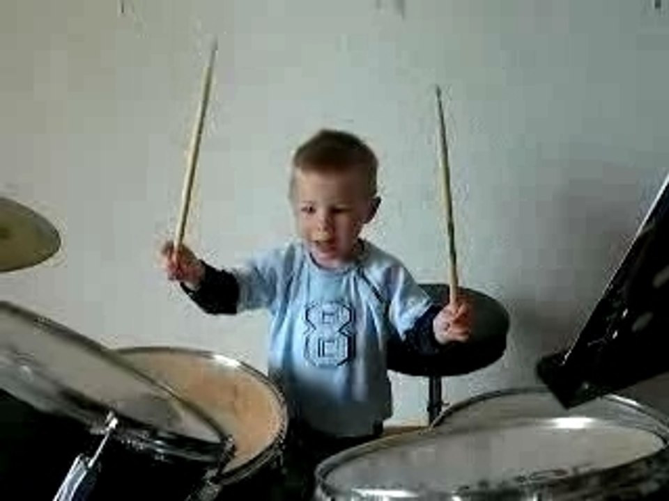 -zouzou le batteur...