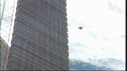 3/19/2014 GIANT UFO APPROACHES INTERNATIONAL SPACE STATION!