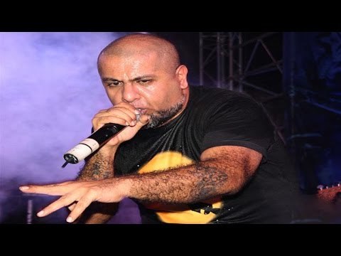 Vishal Dadlani Spotted @ Premiere Of Dharam Sankat Mein