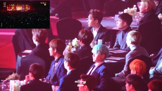 (split screen) EXO, BTS reaction to SEVENTEEN- Adore u 160114 25th SMA