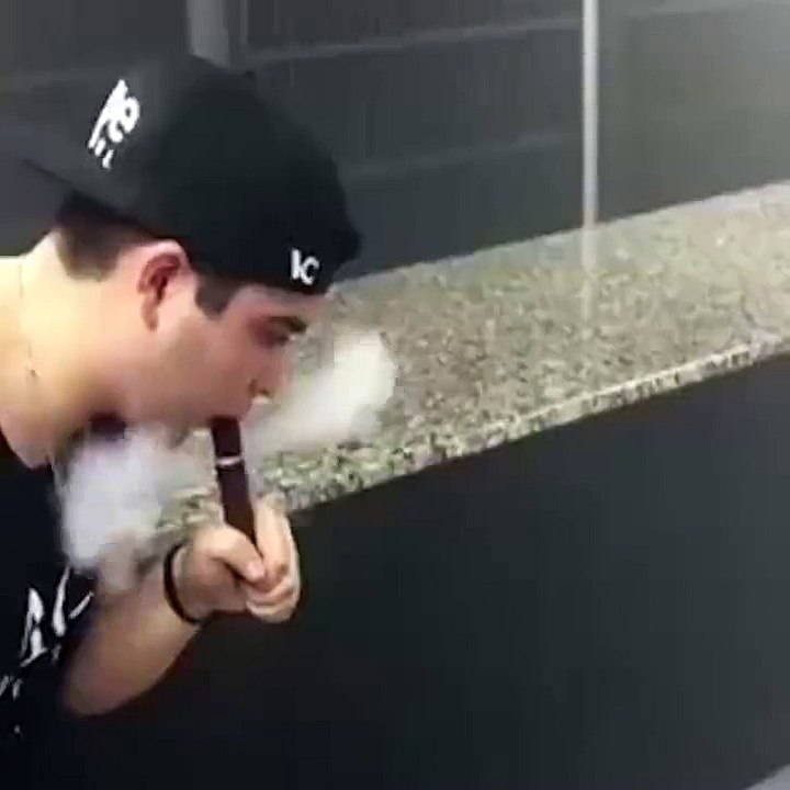 Divirtiendose con el humo!