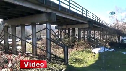 7 köyün ulaşımını sağlayan köprü tehlike altında