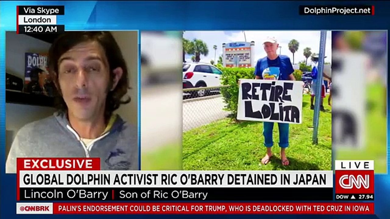 Global dolphin activist Ric O'Barry detained in Japan (FULL HD)