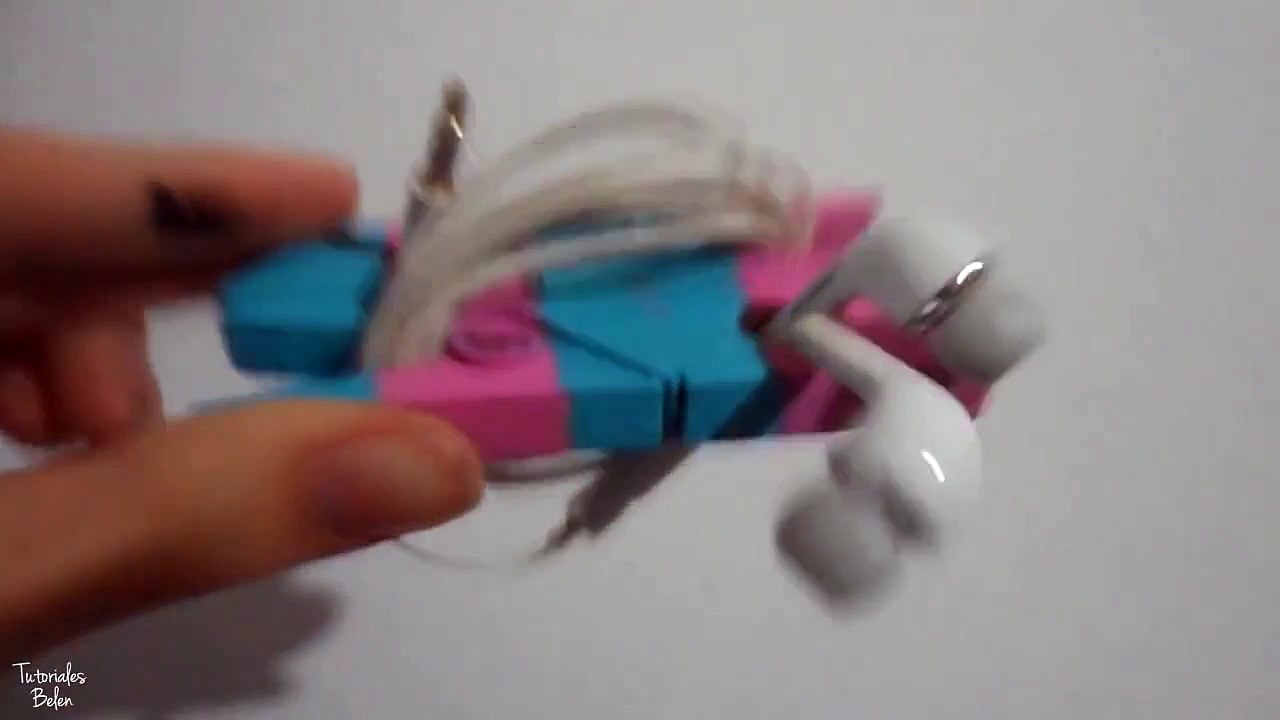 Crea tus accesorios para celulares - decora tu celular - Tutoriales Belen (GgWBepYFQA8)