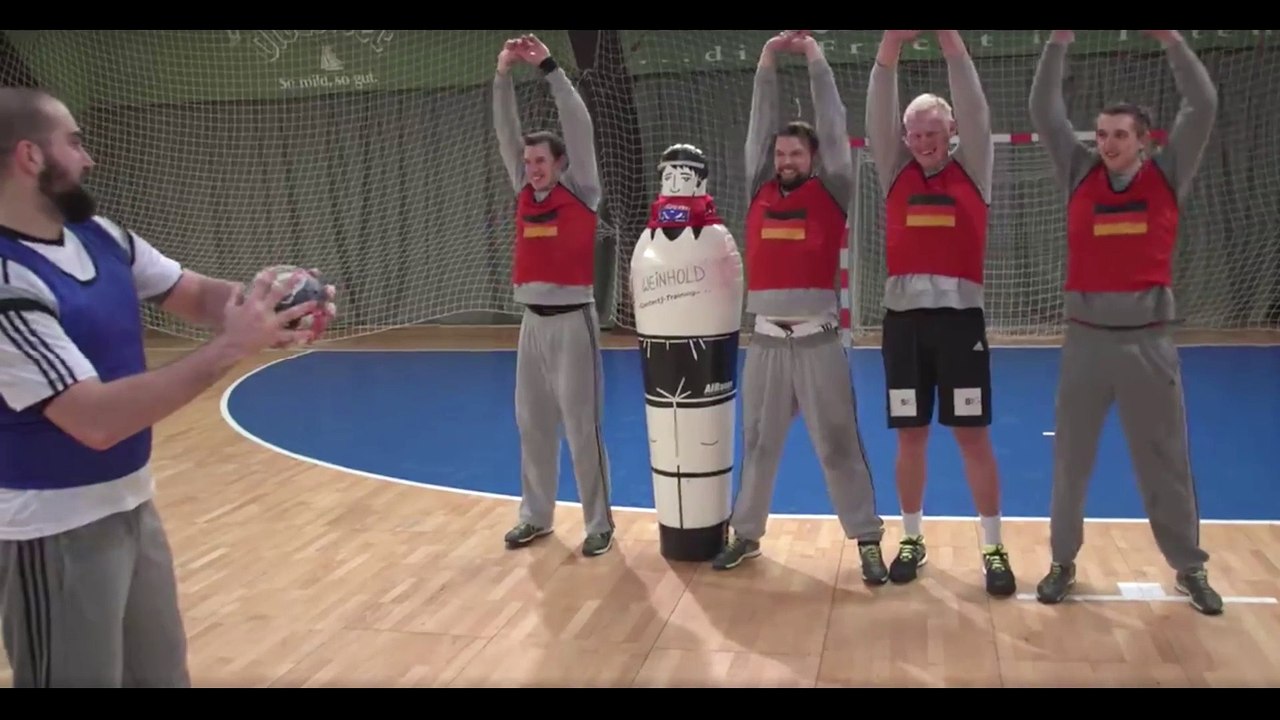 Les joueurs du THW Kiel parodient le tir dans la tête de Maqueda !