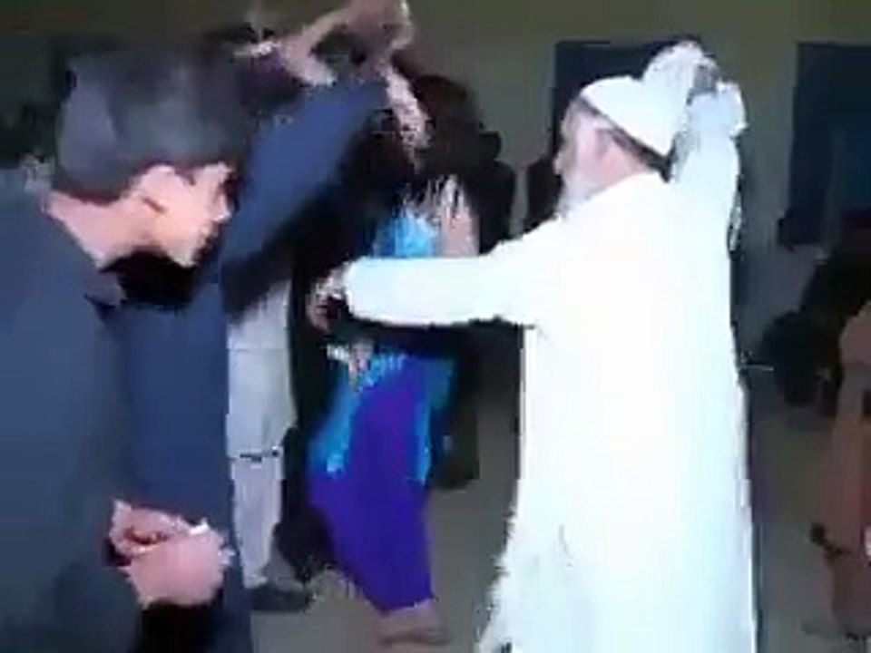 Old Man Dancing infront of Peoples - Amazing Dance