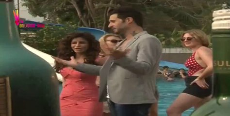 Sunny Leone's Hubby Daniel Weber Caught Dancing With Bikini Clad Women!