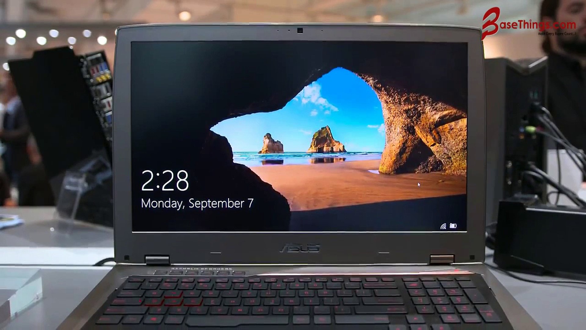 ⁣First Water Cooled Gaming Laptop!