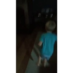 Davi Lucca esbanja fofura dançando