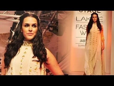 Neha Dhupia Walks The Ramp | Lakmé Fashion Week Summer Resort 2015