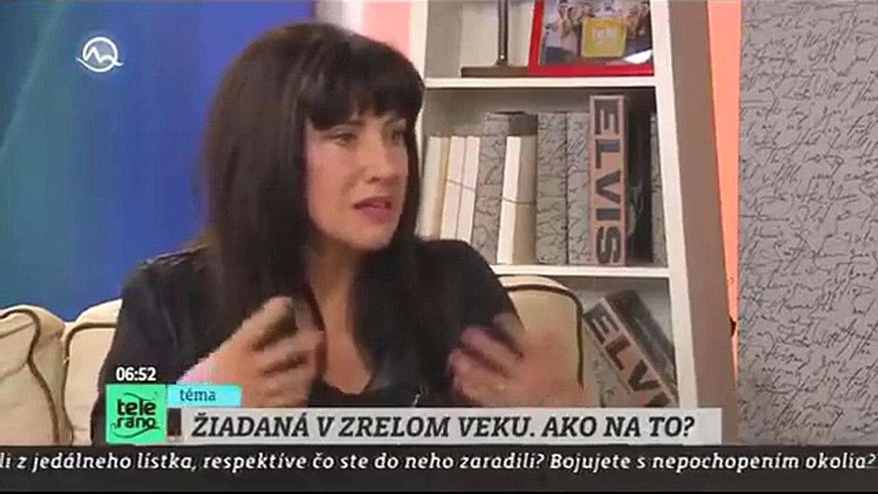 Un cuisinier se fait un rail de coke à la TV
