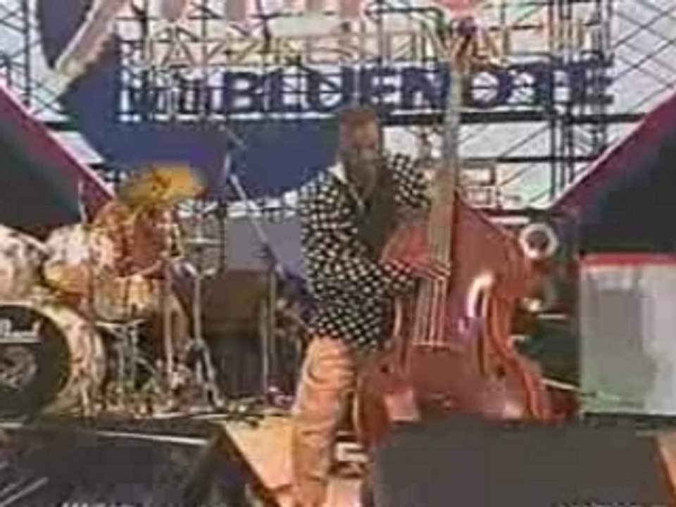 Stanley Jordan - Autumn leaves