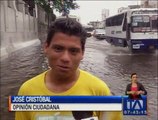 Lluvias en Guayaquil inundan calles y provocan caos vehicular