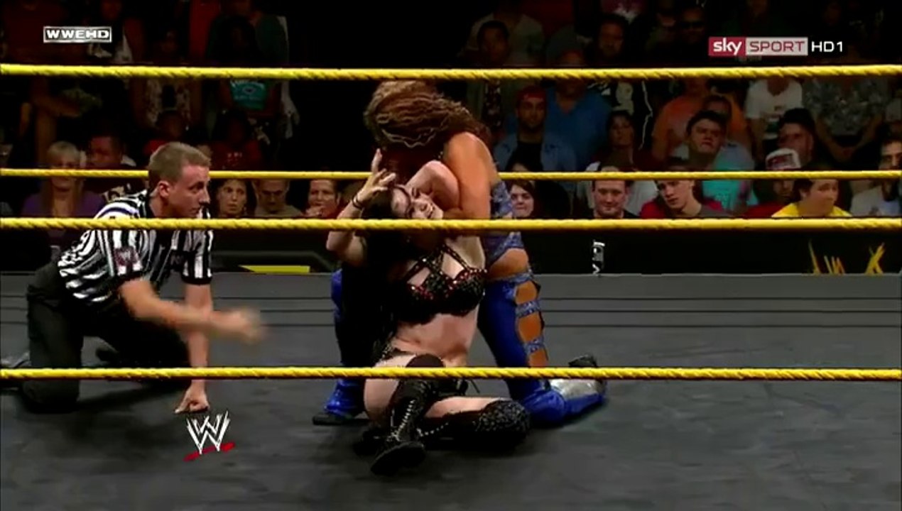 WWE Tamina Snuka vs Paige show