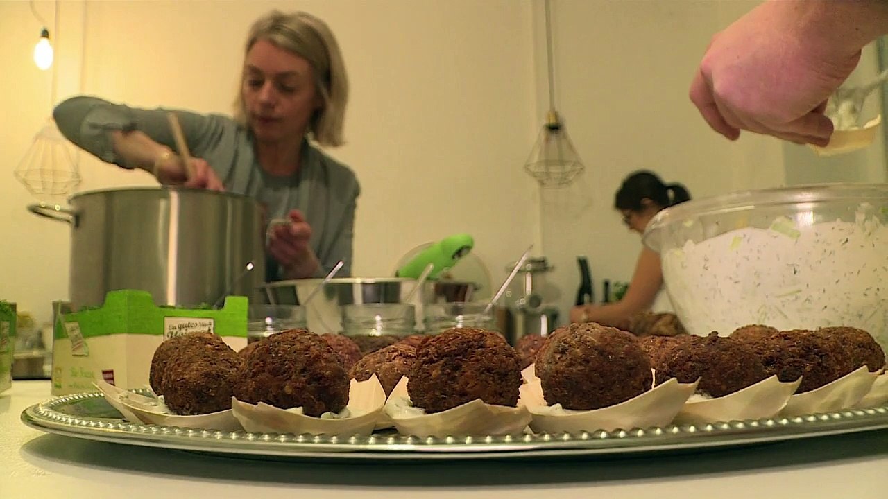 Insekten zum Essen: Wie man Mehlwürmer selbst züchtet