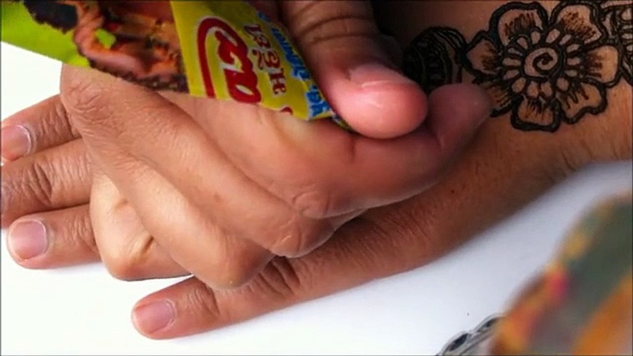 How to do a simple henna design.