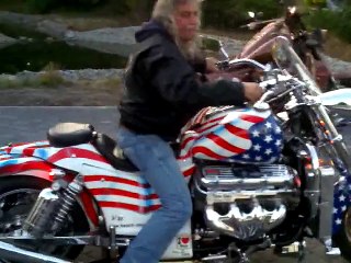V8-Power Boss Hoss (Bike Ride)