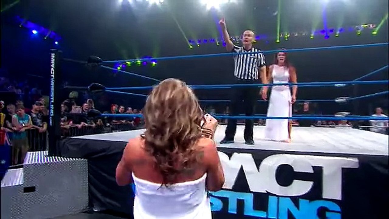 The Knockouts Evening Gown Match (May 8, 2014)