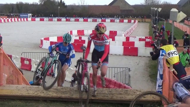 Coupe du Monde Dames de cyclo-cross 2016 : Les marches à Lignières