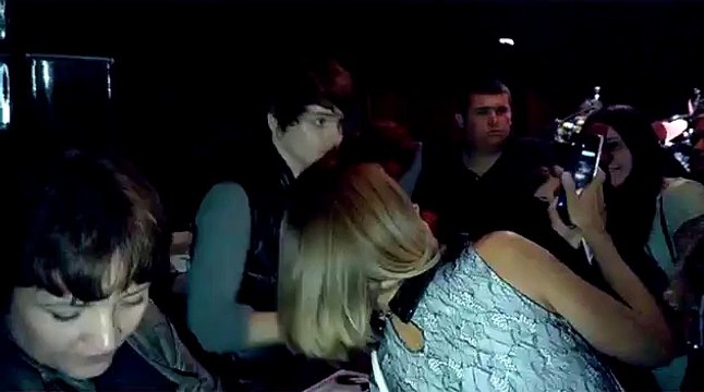 Автограф-сессия-3 (концерт А.Бона, Москва, «16 тонн», 30.08.2015) (Баркевич Елена)