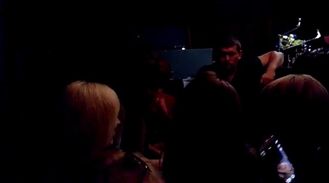 Автограф-сессия-4 (концерт А.Бона, Москва, «16 тонн», 30.08.2015) (Баркевич Елена)