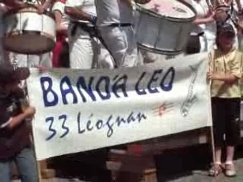 BANDA LEO CONDOM 07 PODIUM MUSICALITE