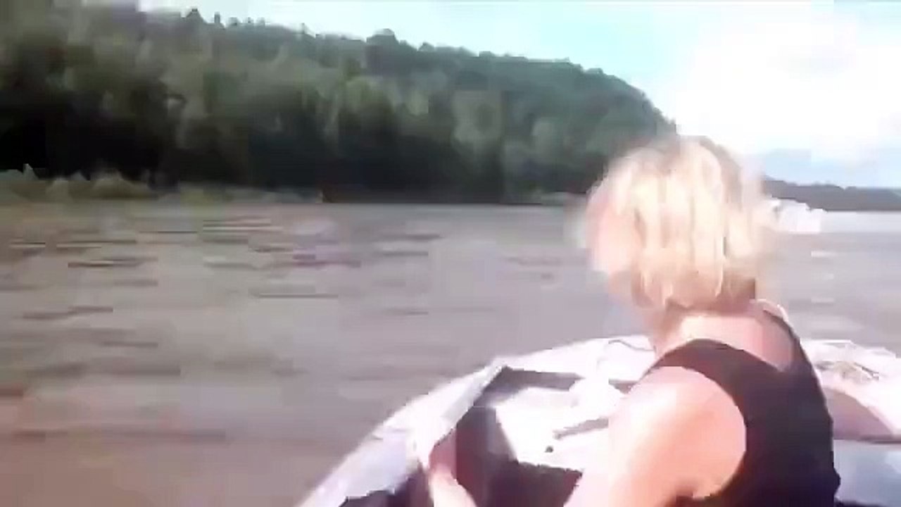QU'est que ca fait dans l'eau ca!??