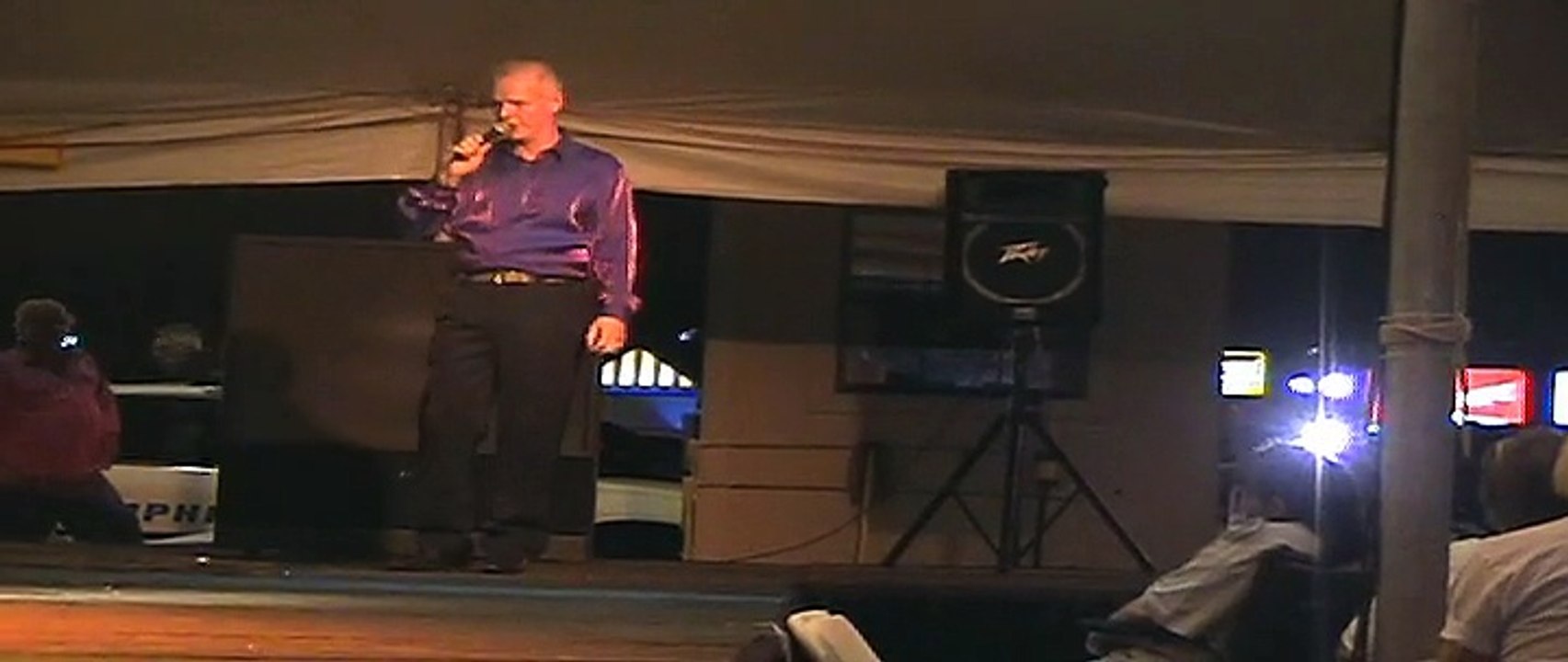 Chris Drummond sings 'Single Shinning Star' Elvis week 2006