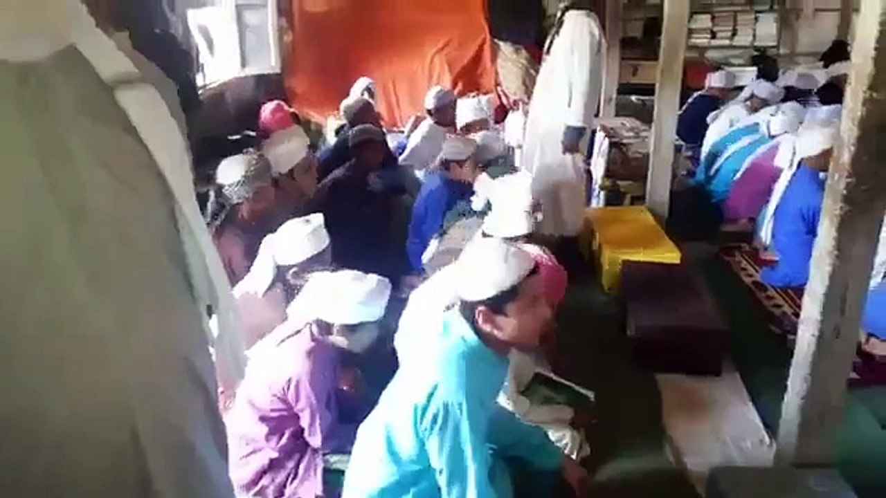 ثمرات اهل الدعوة والتبليغ في التعليم والتعلم مدرسة اهل الدعوة والتبليغ في بنغلاد(1)