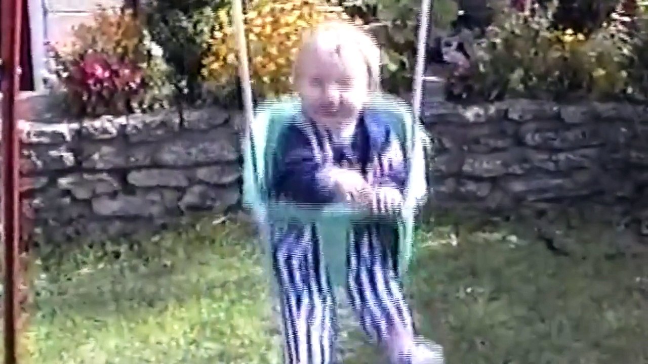 The Suggs Christmas Past | Zoella