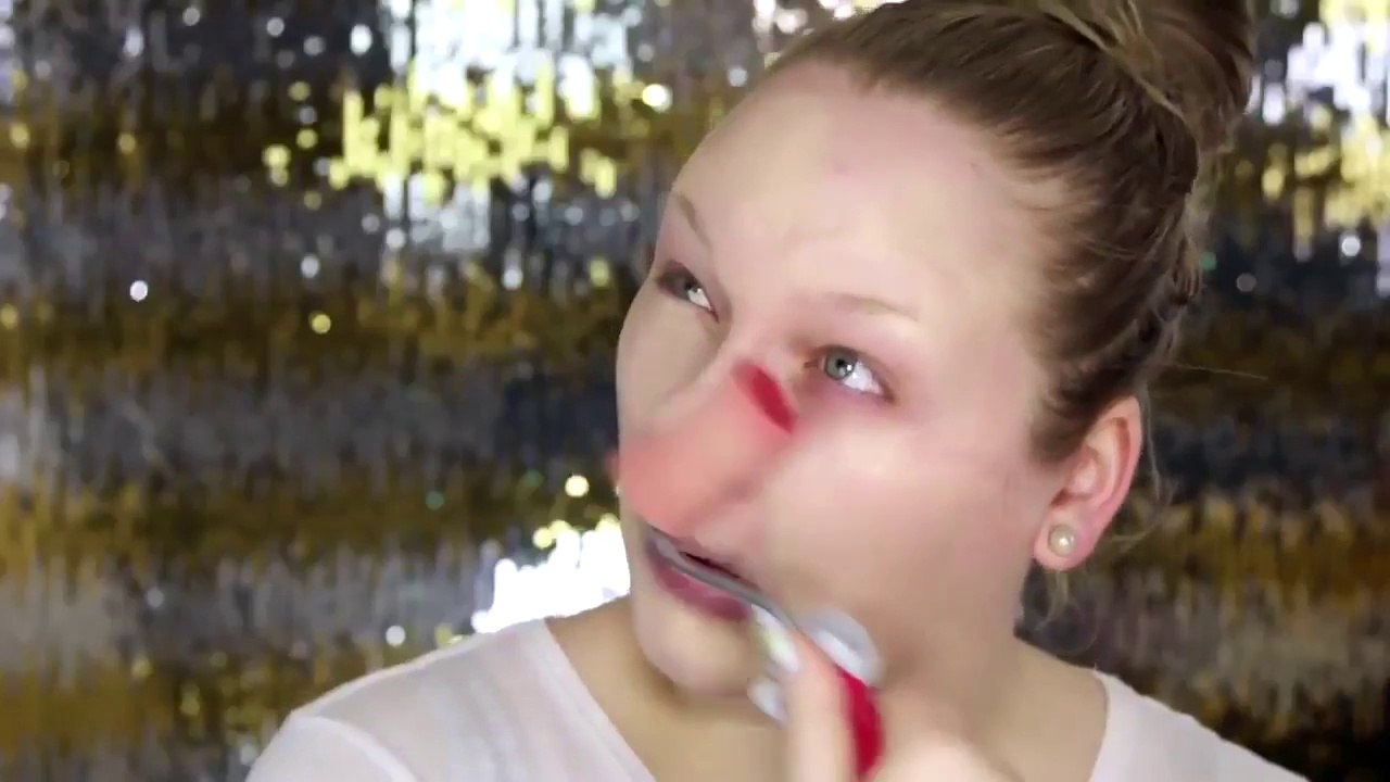 Girls must watch this Make up with paint Roller