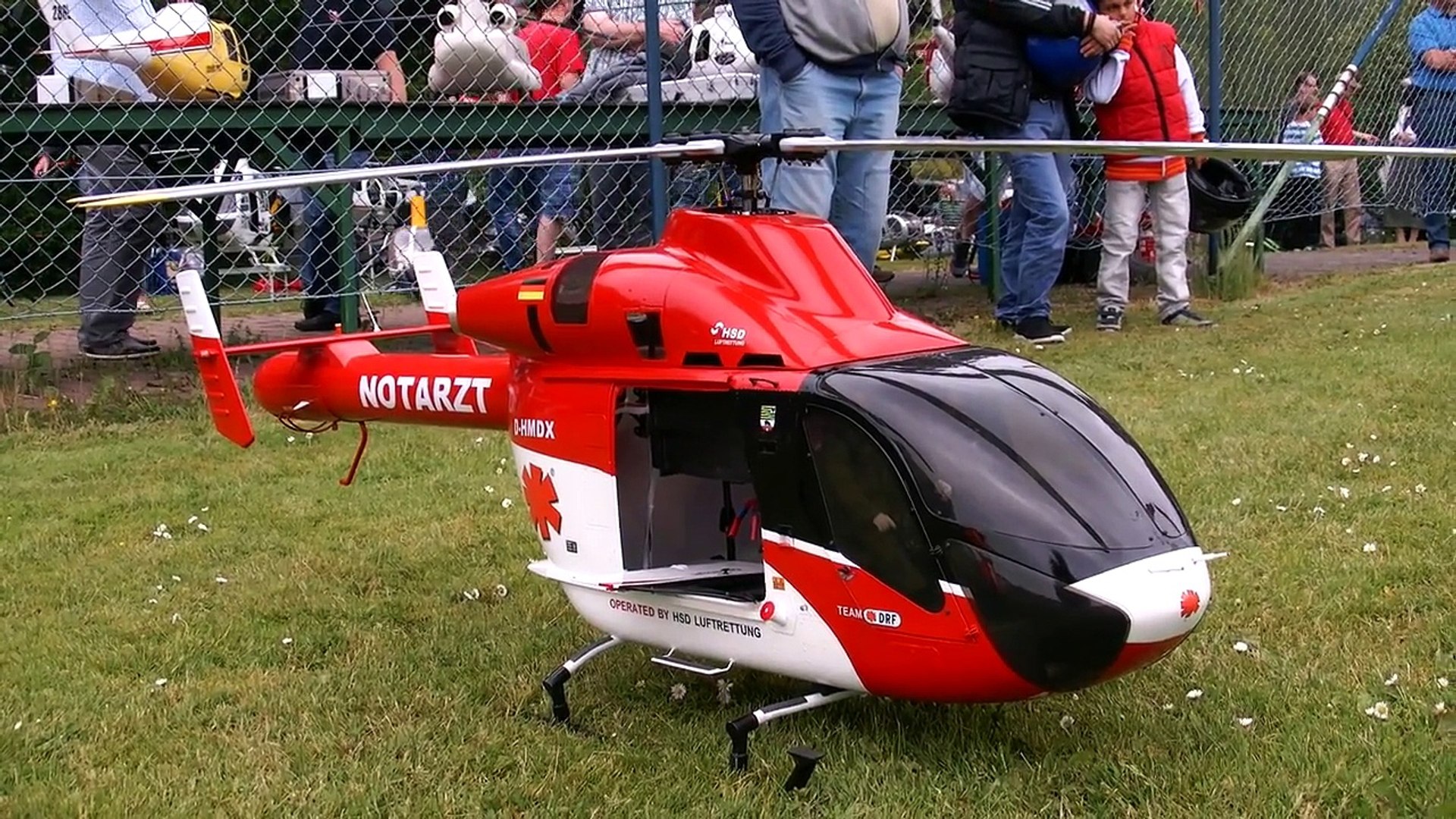 900 size rc helicopter
