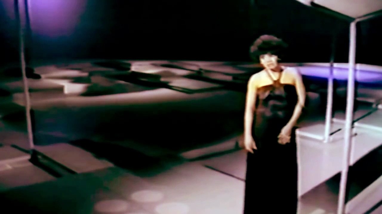 Shirley Bassey - The Ballad Of The Sad Young Men (1976 Show #1)