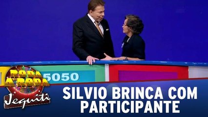 Participante espera aperto de mão de Silvio Santos e ganha só no fim