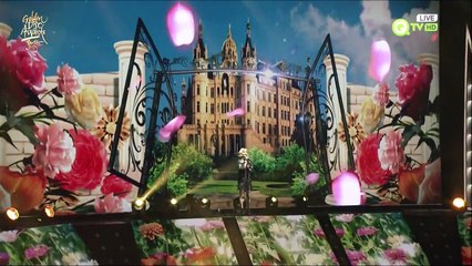 I - TAEYEON MC - Seohyun (Golden Disk Awards)