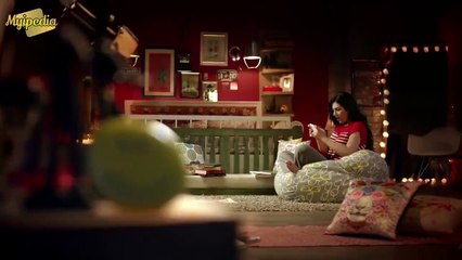 Sarah Khan Broke Her Mobiles While Playing Games