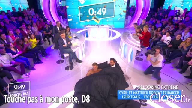 Touche pas à mon poste ! - Cyril Hanouna et Matthieu Delormeau s'échangent leurs habits sous la couette