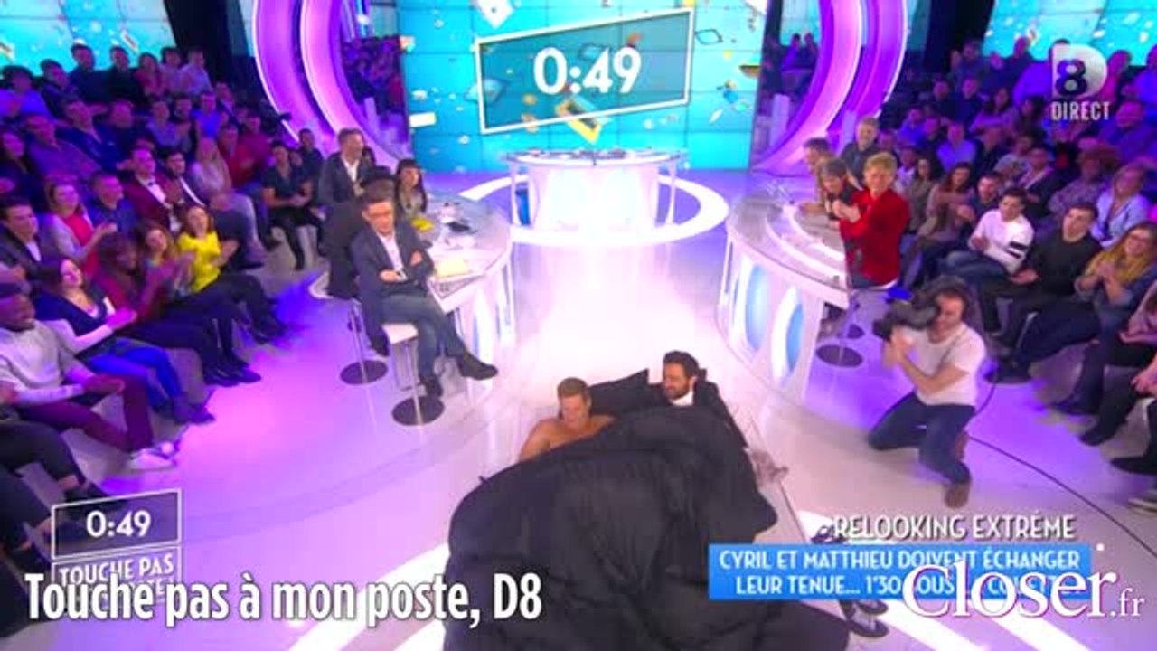 Touche pas à mon poste ! - Cyril Hanouna et Matthieu Delormeau s'échangent leurs habits sous la couette