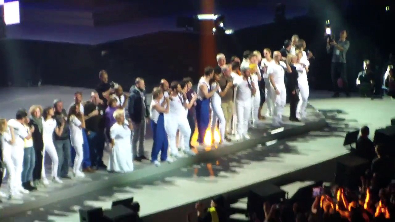 Les Enfoirés 2016 : le final du 20 janvier 2016 (Paris Bercy)