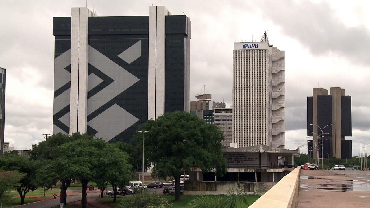 Copom mantém Selic em 14,25%