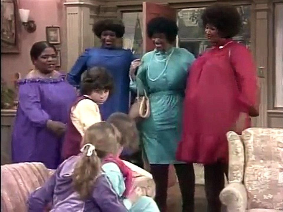 Gimme A Break! Nell Sing w/ Doo Wop Girls