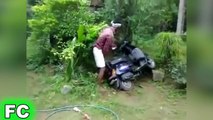 Ultimate BIKE and MOTORBIKE Fails 2015 ★ Bicycle VS Motorcycle FAILS Compilation ★