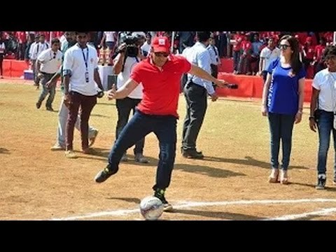 Salman Khan Launches Indian Super League Grassroots Program !