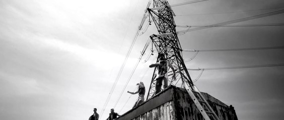 Hadise_ Biz Burdayız Hadise.com.tr