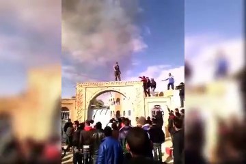 توزر : شاب حاول الانتحار أمام مقر معتمدية نفطة