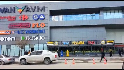 Van'da Büyük Yatırımdan Büyük Eksiklik!