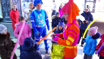 Фиксики весело встретили маленьких посетителей ЦУМа