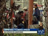 Albañiles, plomeros y carpinteros ofrecen sus oficios en Carapungo